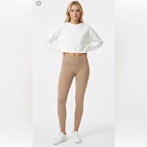 Aritzia TNA Beige Thin Leggings Size Medium